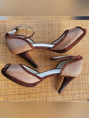 Rebeca Sanver Brown Tan Peep-Toe Heels Sz 39.5